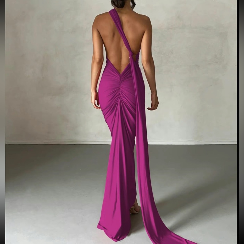 NEW Elegant Magenta Backless Evening Dress